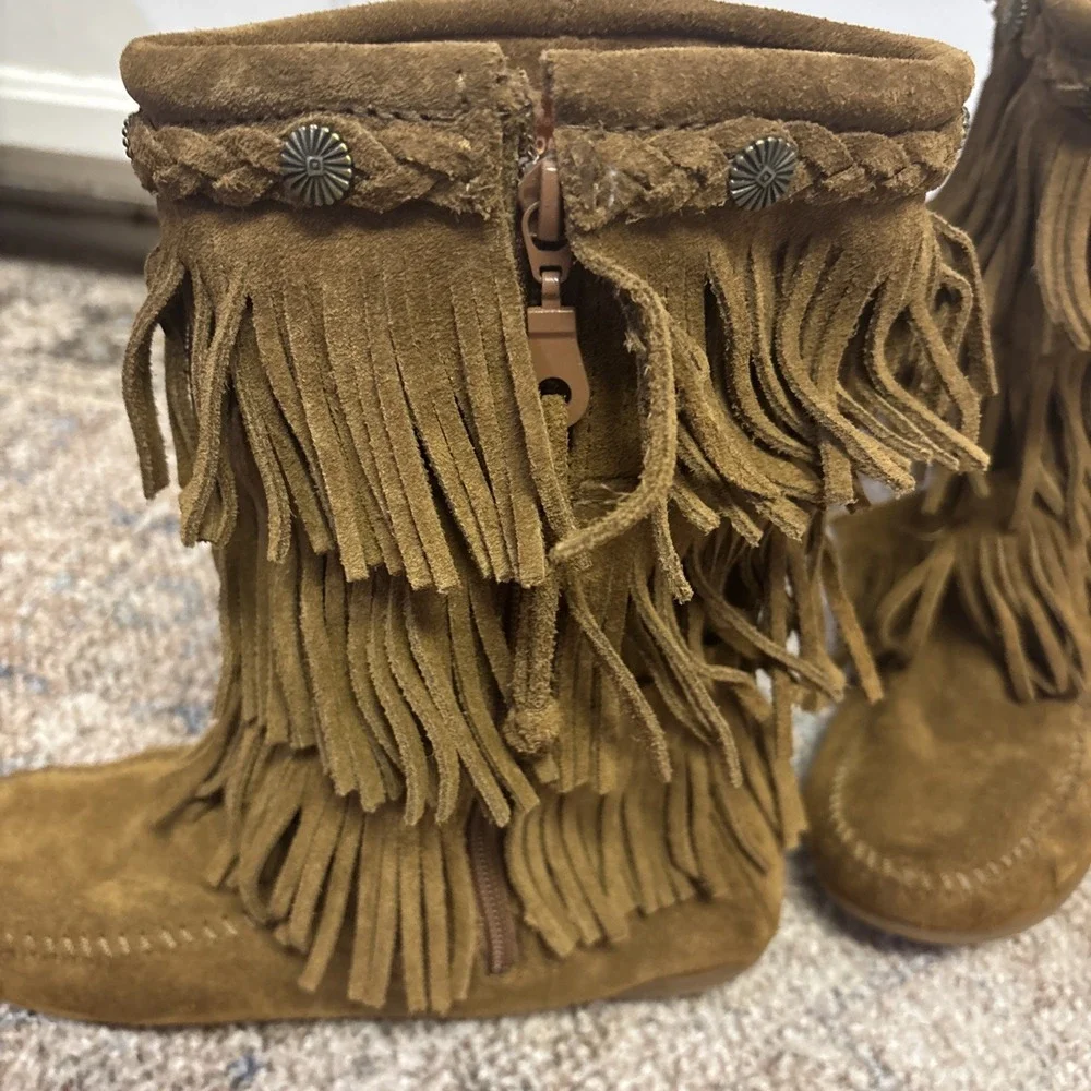 Minnetonka Boots Kids Size 4 Brown Suede‎ 3-Layer Fringe Western Zip Moccasin